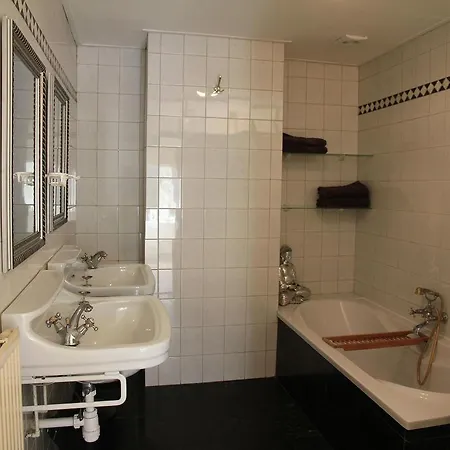 Nyaraló Beautiful Holiday Home By The Sea In Bergen *